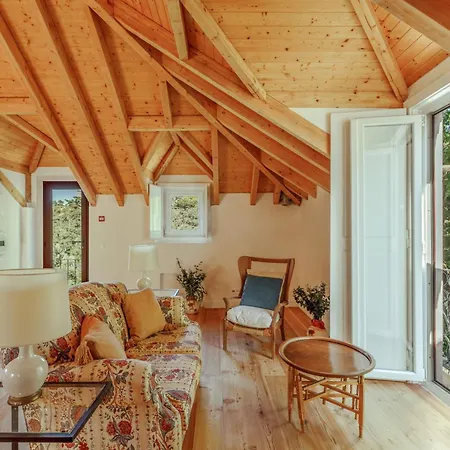 Unique Apartment *